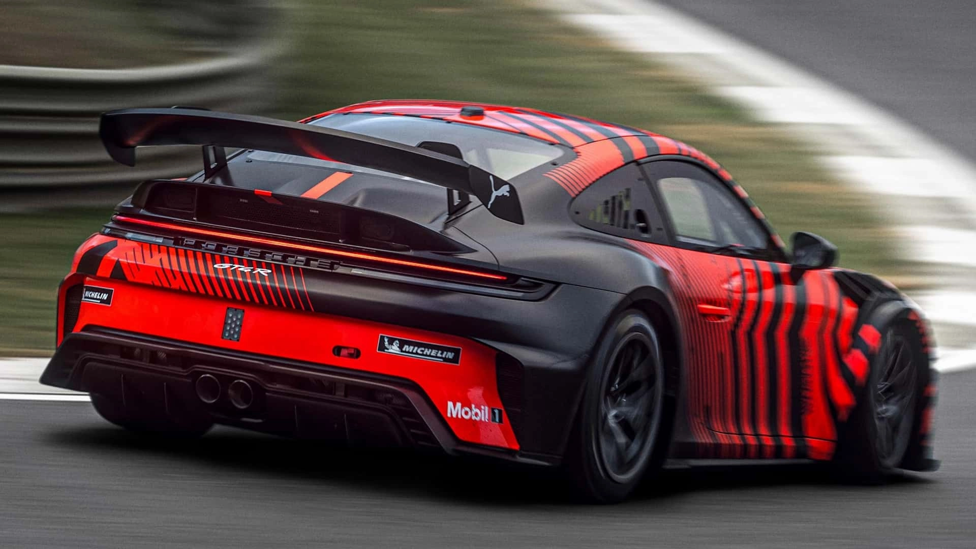 2027 porsche 911 gt4 r (1)